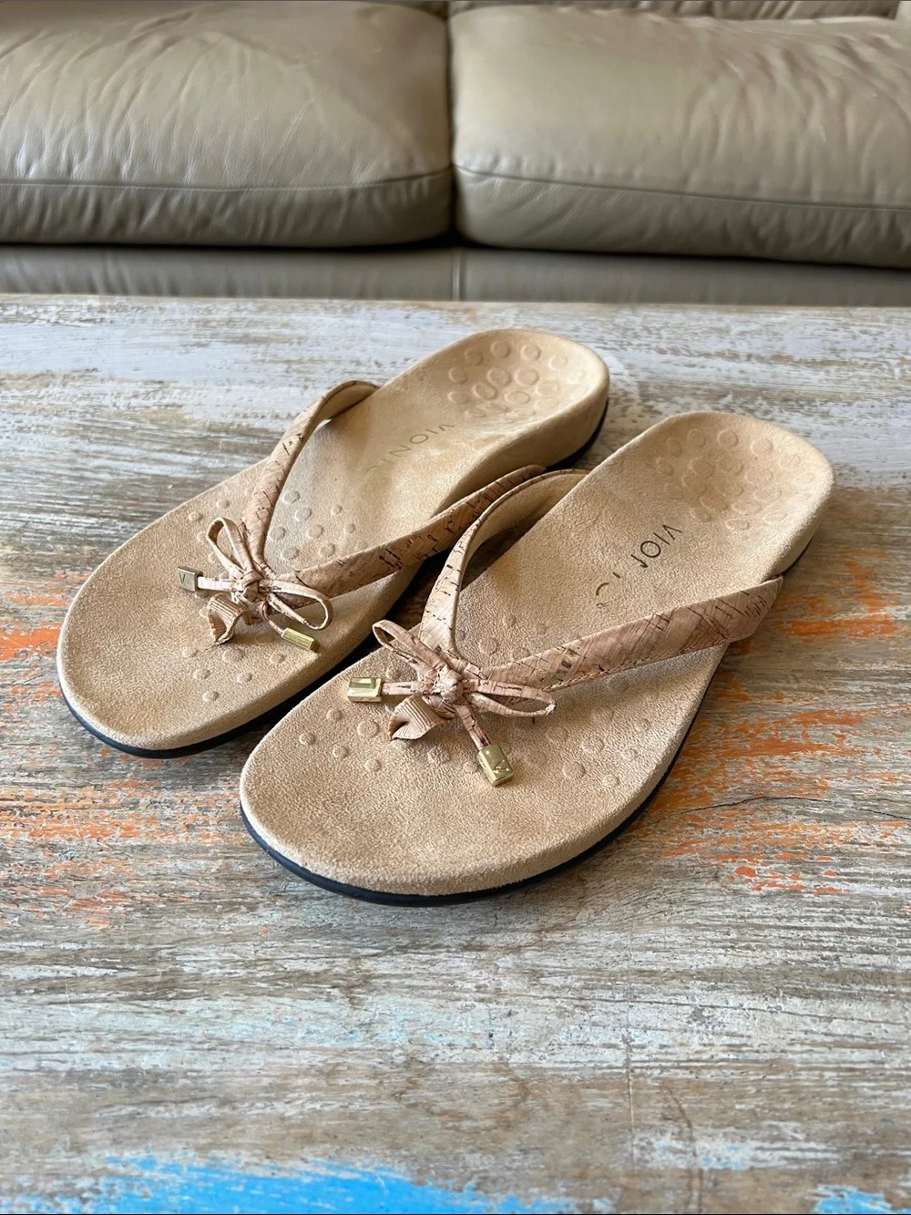 Vionic Tan Braided Thong Sandal with Cushioned Footbed Size 8.5